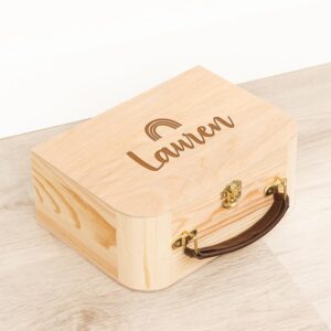 Houten Speelgoedkoffer Regenboog - Gepersonaliseerd - gravering