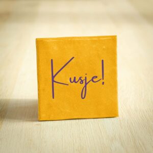Tegeltje - Kusje! | Geel & Donkerpaars | 10x10cm