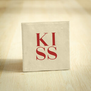 Tegeltje - KISS | Beige & Rood | 10x10cm